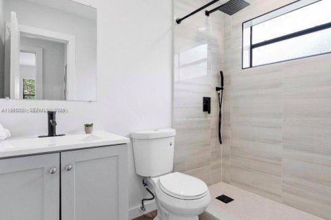 Купить коммерческую недвижимость в Майами, Флорида 261.61м2, № 2046481 - фото 14