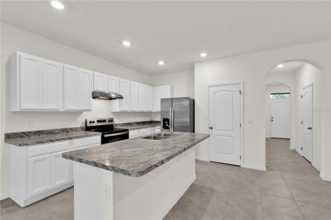 Townhouse in Davenport, Florida 3 bedrooms, 159.79 sq.m. № 1850258 - photo 2