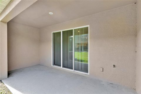 Townhouse in Davenport, Florida 3 bedrooms, 159.79 sq.m. № 1850258 - photo 11