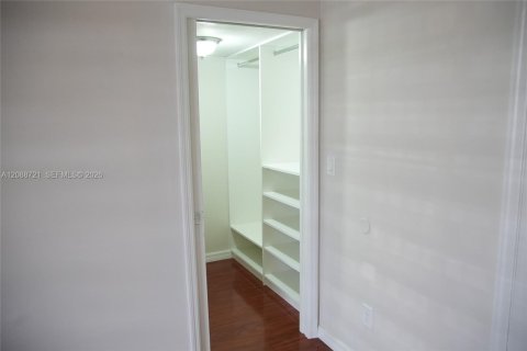 Copropriété à louer à Miami, Floride: 2 chambres, 95.69 m2 № 2365921 - photo 11