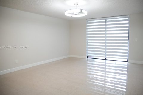 Copropriété à louer à Miami, Floride: 2 chambres, 95.69 m2 № 2365921 - photo 3