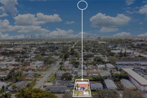 Casa en venta en Dania Beach, Florida, 4 dormitorios, 143.16 m2 № 2087787 - foto 30