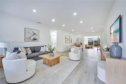 Casa en venta en Dania Beach, Florida, 4 dormitorios, 143.16 m2 № 2087787 - foto 5