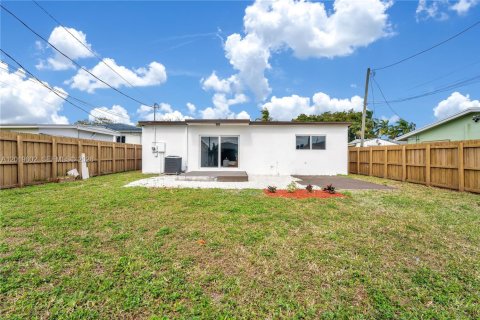 Casa en venta en Dania Beach, Florida, 4 dormitorios, 143.16 m2 № 2087787 - foto 21