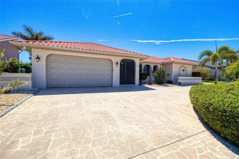 Casa en venta en Punta Gorda, Florida, 3 dormitorios, 203.46 m2 № 1587696 - foto 4