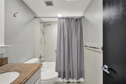 Condominio en venta en Hollywood, Florida, 2 dormitorios, 92.16 m2 № 1836690 - foto 22