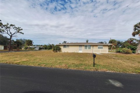 House in Englewood, Florida 3 bedrooms, 115.57 sq.m. № 1530526 - photo 2