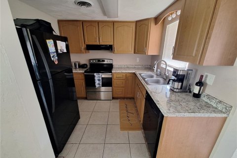 House in Englewood, Florida 3 bedrooms, 115.57 sq.m. № 1530526 - photo 6