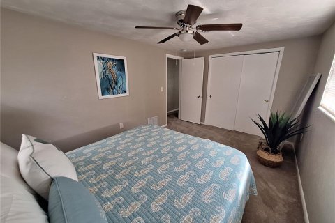 House in Englewood, Florida 3 bedrooms, 115.57 sq.m. № 1530526 - photo 15
