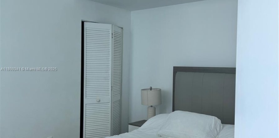 Condo à Miami, Floride, 1 chambre № 1865396