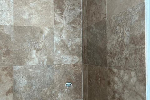 Condominio en alquiler en Miami, Florida, 1 dormitorio, 55.74 m2 № 1865396 - foto 4