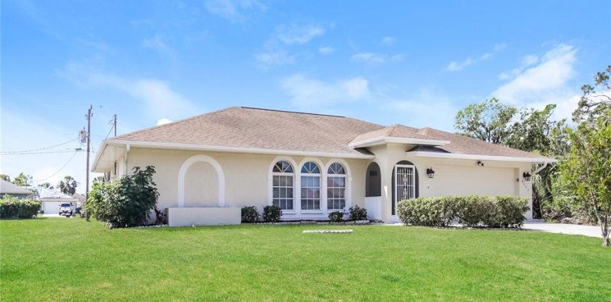 Casa en North Port, Florida 3 dormitorios, 154.4 m2 № 1903727