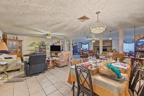 Casa en venta en New Port Richey, Florida, 4 dormitorios, 274.8 m2 № 2410026 - foto 20