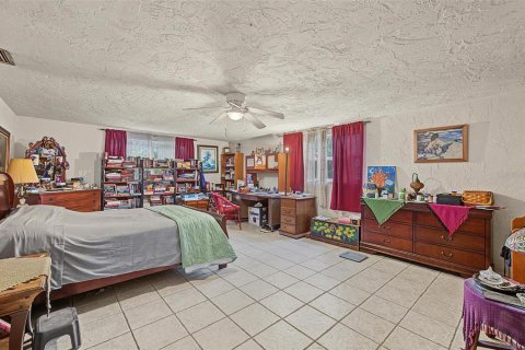 Casa en venta en New Port Richey, Florida, 4 dormitorios, 274.8 m2 № 2410026 - foto 27