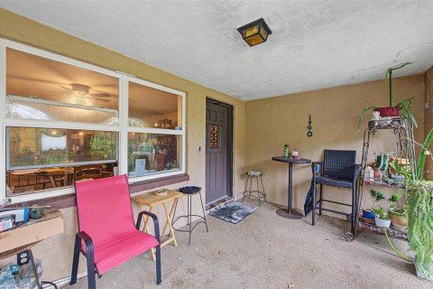 Casa en venta en New Port Richey, Florida, 4 dormitorios, 274.8 m2 № 2410026 - foto 10