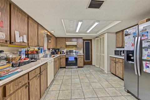 Casa en venta en New Port Richey, Florida, 4 dormitorios, 274.8 m2 № 2410026 - foto 16