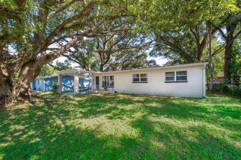 House in Orlando, Florida 3 bedrooms, 130.06 sq.m. № 2215366 - photo 3