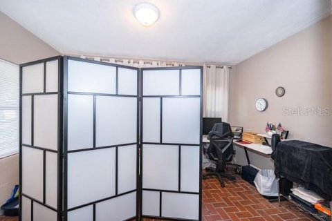 House in Orlando, Florida 3 bedrooms, 130.06 sq.m. № 2215366 - photo 17