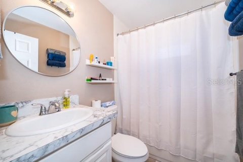 House in Orlando, Florida 3 bedrooms, 130.06 sq.m. № 2215366 - photo 19