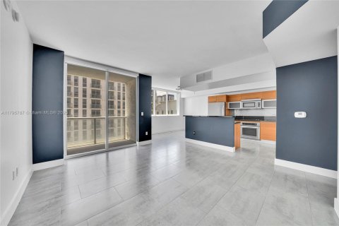 Condominio en alquiler en Miami, Florida, 1 dormitorio, 93.46 m2 № 1942145 - foto 20