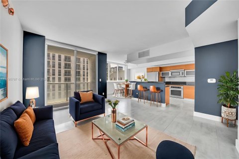 Condominio en alquiler en Miami, Florida, 1 dormitorio, 93.46 m2 № 1942145 - foto 7