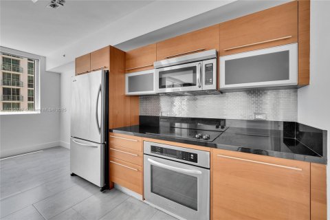 Condominio en alquiler en Miami, Florida, 1 dormitorio, 93.46 m2 № 1942145 - foto 26