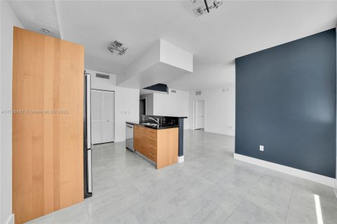 Condominio en alquiler en Miami, Florida, 1 dormitorio, 93.46 m2 № 1942145 - foto 30