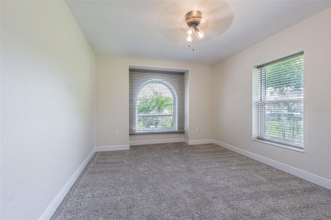House in Zephyrhills, Florida 2 bedrooms, 171.31 sq.m. № 1838995 - photo 23