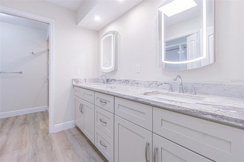 Casa en venta en Zephyrhills, Florida, 2 dormitorios, 171.31 m2 № 1838995 - foto 20