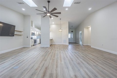 Casa en venta en Zephyrhills, Florida, 2 dormitorios, 171.31 m2 № 1838995 - foto 8