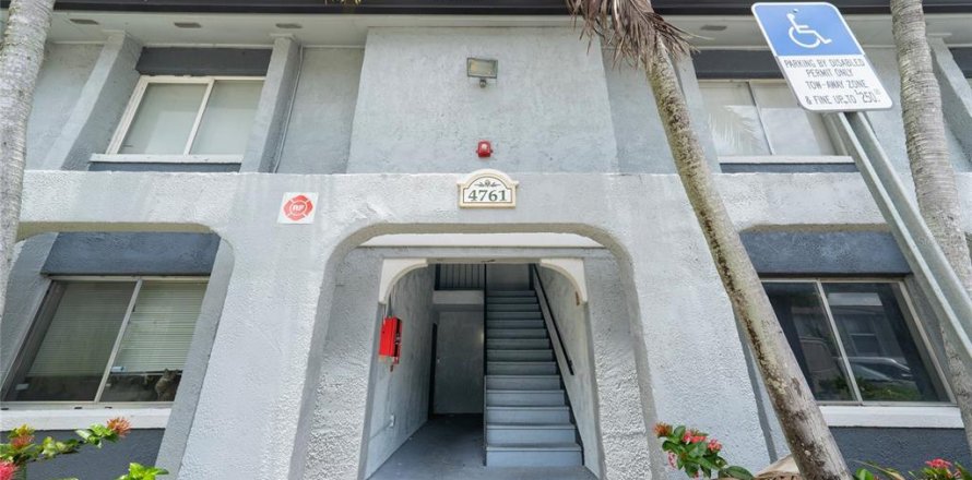 Condominio en Orlando, Florida, 2 dormitorios  № 1816283