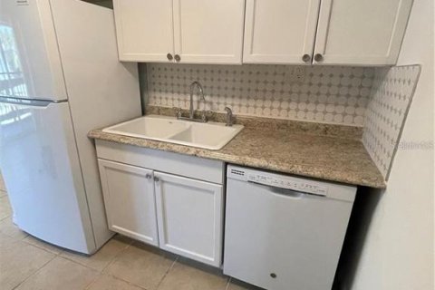 Condominio en venta en Orlando, Florida, 2 dormitorios, 90.67 m2 № 1816283 - foto 3