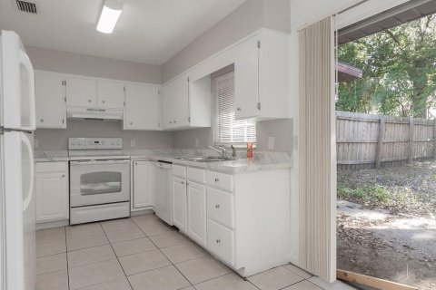 Apartment in DeLand, Florida 2 bedrooms, 99.96 sq.m. № 2122900 - photo 6