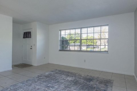 Apartment in DeLand, Florida 2 bedrooms, 99.96 sq.m. № 2122900 - photo 4