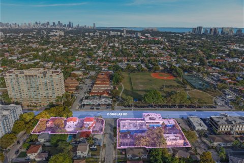 Commercial property in Miami, Florida № 2042682 - photo 7