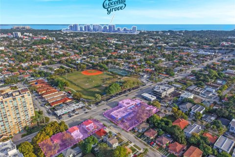 Commercial property in Miami, Florida № 2042682 - photo 9