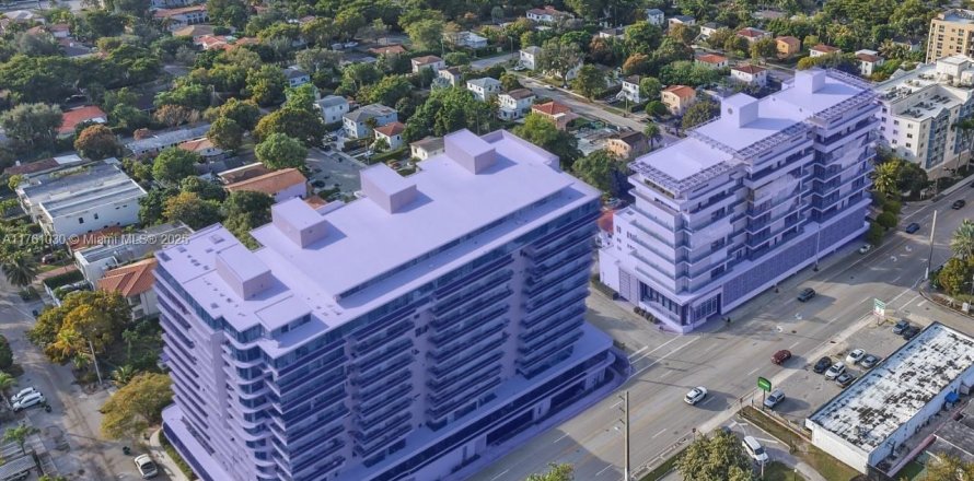 Commercial property in Miami, Florida № 2042682