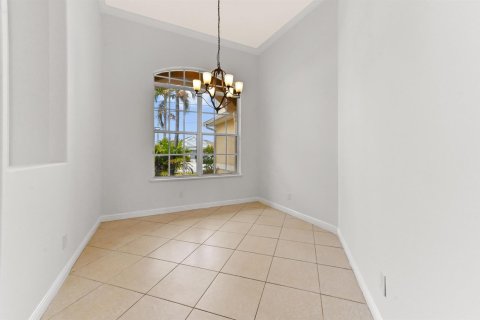 House in Port St. Lucie, Florida 5 bedrooms, 278.99 sq.m. № 2084000 - photo 8
