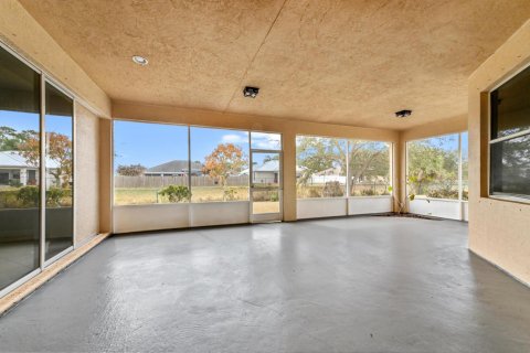 House in Port St. Lucie, Florida 5 bedrooms, 278.99 sq.m. № 2084000 - photo 30