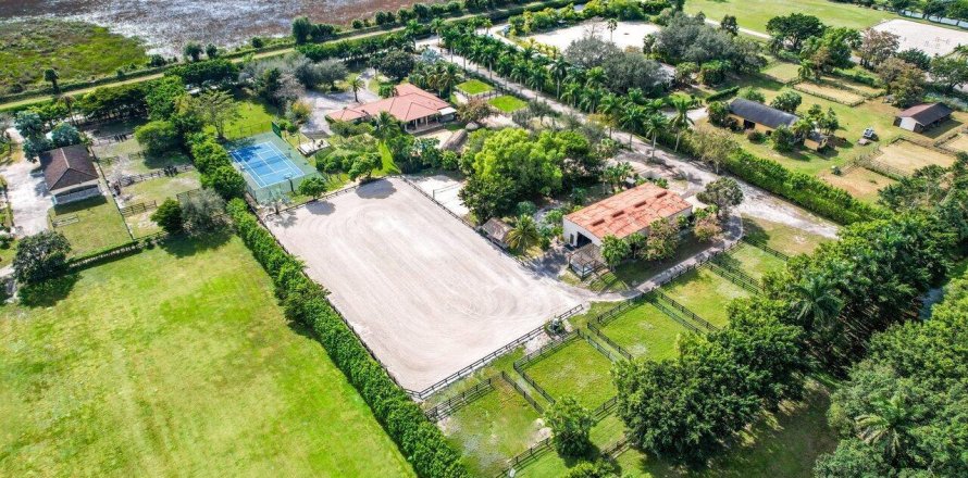 Propiedad comercial en Wellington, Florida 3 dormitorios, 50.72 m2 № 1163100