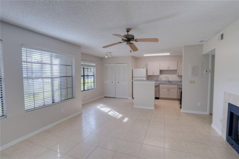 Appartement à louer à Altamonte Springs, Floride: 2 chambres, 82.96 m2 № 2385917 - photo 3