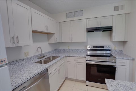 Appartement à louer à Altamonte Springs, Floride: 2 chambres, 82.96 m2 № 2385917 - photo 6