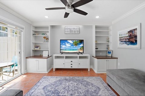 Condo in Bradenton Beach, Florida, 2 bedrooms  № 2130252 - photo 13
