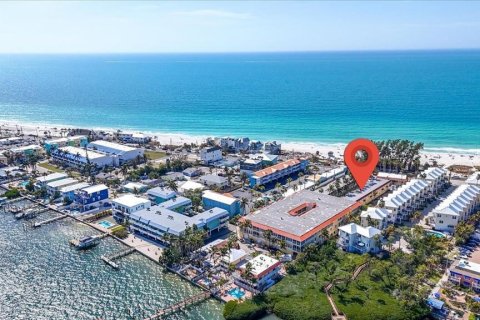 Condo in Bradenton Beach, Florida, 2 bedrooms  № 2130252 - photo 4