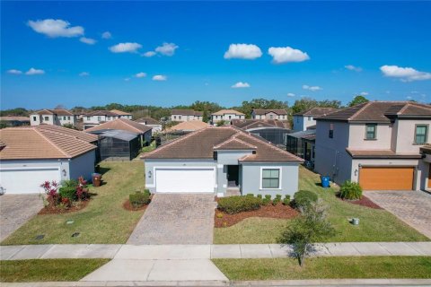 Villa ou maison à vendre à Haines City, Floride: 3 chambres, 143.81 m2 № 1336694 - photo 2