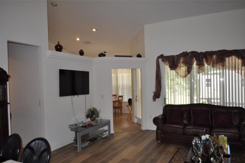 House in Williston, Florida 3 bedrooms, 184.97 sq.m. № 671828 - photo 9