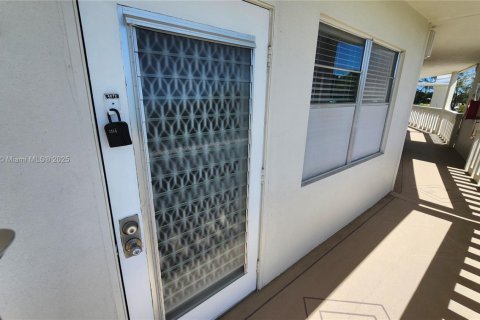 Copropriété à vendre à Deerfield Beach, Floride: 2 chambres, 92.9 m2 № 1979454 - photo 29