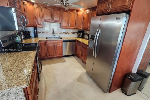 Copropriété à vendre à Deerfield Beach, Floride: 2 chambres, 92.9 m2 № 1979454 - photo 4