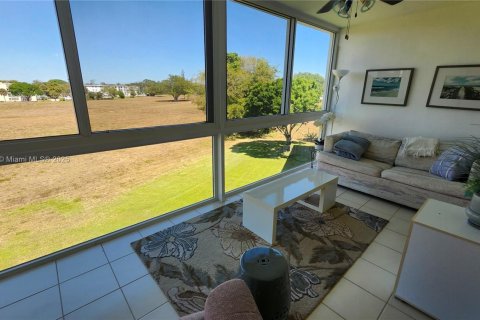 Copropriété à vendre à Deerfield Beach, Floride: 2 chambres, 92.9 m2 № 1979454 - photo 27