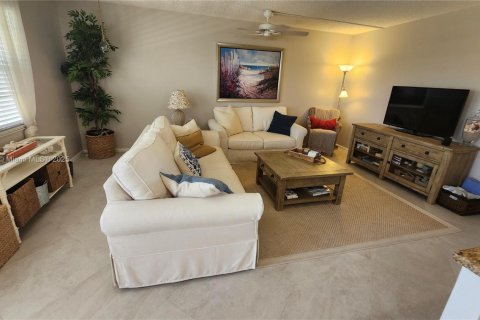 Copropriété à vendre à Deerfield Beach, Floride: 2 chambres, 92.9 m2 № 1979454 - photo 12